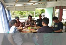 Kapolsek Tepsel Ngopi Bersama Masyarakat Dan Himbaukan Pesan Kamtibmas