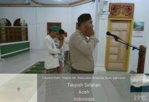 Adzan Dan Sholat Subuh Berjamaah Anggota Polsek Tepsel, Polres Simeulue Titipkan Pesan Kamtibmas Tentang Hoax