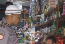 Bhabinkamtibmas Polres Simeulue Sambang Pedagang Pasar Dan Beri Himbauan