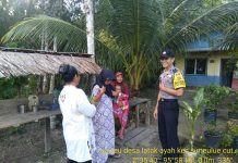 Sambangi Warga, Bhabinkamtibmas Himbau Tingkatkan Keimanan Dan Ketaqwaan