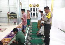 Jalin Sinergitas , Anggota Bhabinkamtibmas Dan Babinsa Sholat Shubuh Berjamaah Bersama Warga Untuk Pererat Tali Silaturahmi