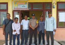 Bhabinkamtibmas Sambangi Kantor Desa, Sampaikan Pesan Kamtibmas Kepada Perangkat Desa