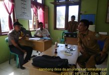Terus Jalin Silahturahmi Bhabinkamtibmas Desa Amarabu Sambangi Perangkat Desa