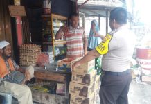 Bhabinkamtibmas Polsek Simbar sambangi pedagang di Desa Batu Ragi Kecamatan Simeulue Barat.