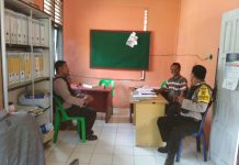 Kanit Binmas bersama Bhabinkamtibmas Polsek Tepsel Sambang Kantor Desa Berikan Himbauan Kamtibmas