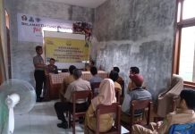 Guna Pencegahan Terhadap Pungli Di Wilkum Polsek Simtim, Kapolsek Simtim Laksanakan Sosialisasi Di Kantor Desa Sinabang