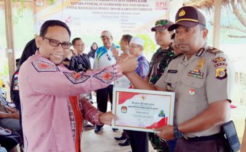Ketua KIP Aceh Beri Penghargaan Kepada Polres Simeulue Karena Sukses Amankan Pemilu 2019