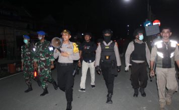 JAM MALAM BERLAKU. Tim Gabungan Lakukan Patroli Penyisiran Seputaran Kota Sinabang