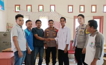 POLSEK TEUPAH BARAT SELESAIKAN PERDAMAIAN SECARA RESTORATIF JUSTICE DI DESA