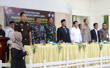 Kapolres Simeulue Hadiri Pelantikan dan Pengucapan Sumpah Janji Anggota Panitia Pemilihan Kecamatan (PPK) Kabupaten Simeulue