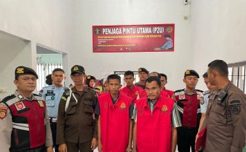 POLWAN POLRES SIMEULUE AMANKAN EKSEKUSI UQUBAT CAMBUK DI KABUPATEN SIMEULUE