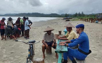 Personel Sat Airud Polres Simeulue Sambang Nelayan Tradisional