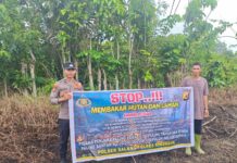 Personel Polsek Salang Gelar Sosialisasi Bahaya Karhutla kepada Warga