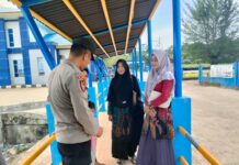 Personel KP3 Polres Simeulue Amankan Keberangkatan KMP Teluk Sinabang Pengamanan Dilakukan di Pelabuhan Kolok Sinabang untuk Tujuan Sinabang-Labuhan Haji