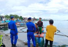 Personel Sat Airud Polres Simeulue Sosialisasikan Perundang-Undangan Kelautan dan Alat Keselamatan di Laut