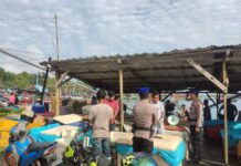 Polres Simeulue Gelar Patroli Sambang Nelayan, Antisipasi Gangguan Kamtibmas di Wilayah Pesisir
