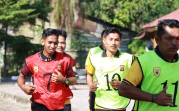 POLRES SIMEULUE GELAR KEGIATAN KESAMAPTAAN JASMANI DAN BELADIRI POLRI BERKALA SEMESTER II TAHUN 2025