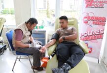 POLRES SIMEULUE GELAR DONOR DARAH DALAM RANGKA HARI JADI KE-74 HUMAS POLRI TAHUN 2025