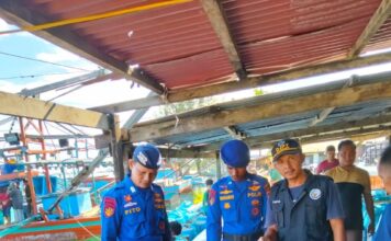 SAT POLAIRUD POLRES SIMEULUE GELAR PATROLI SAMBANG NELAYAN DALAM RANGKA KRYD ANTISIPASI GANGGUAN KAMTIBMAS