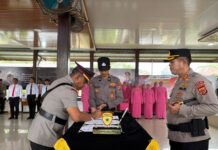 Upacara Serah Terima Jabatan Kabag SDM, Kapolsek Salang, dan Kapolsek Simeulue Barat Digelar di Polres Simeulue