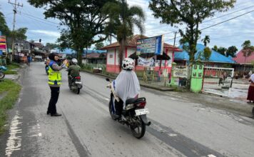 Satlantas Polres Simeulue Laksanakan Strong Point Pagi, Arus Lalu Lintas Kota Sinabang Terpantau Lancar