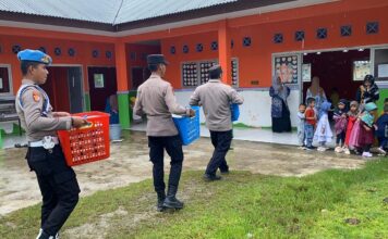POLSEK SIMEULUE BARAT DUKUNG PROGRAM MAKAN BERGIZI GRATIS BAGI 1.998 PELAJAR