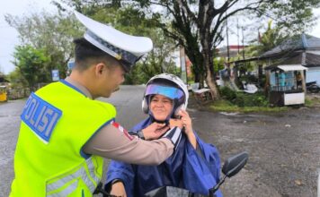 Satlantas Polres Simeulue Gelar Polisi Menyapa, Edukasi Masyarakat Tertib Berlalu Lintas