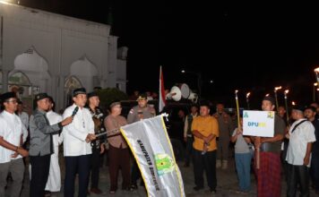 KAPOLRES SIMEULUE HADIRI PEMBUKAAN DAN PELEPASAN PAWAI MALAM TAKBIRAN IDUL FITRI 1447 H