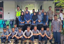 Sat Binmas dan Sat Lantas Polres Simeulue Gelar Saweu Sikula, Edukasi Pelajar tentang Kamtibmas