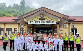 POLISI CILIK SDN 14 SINABANG IKUTI PERLOMBAAN HUT LALU LINTAS KE-71 MELALUI ZOOM