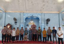 PERSONEL POLRES SIMEULUE LAKSANAKAN JUMAT KELILING, PERKUAT SILATURAHMI DAN KEPEDULIAN TERHADAP MASYARAKAT