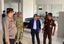 Kapolres Simeulue Hadiri Pelepasan Anggota DPR RI Komisi XIII Muslim Ayub di Bandara Lasikin