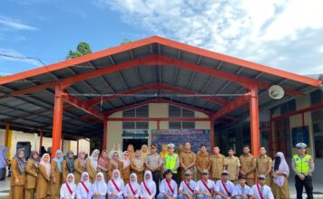 Waka Polres Simeulue Jadi Inspektur Upacara di SMKN 1 Sinabang, Sampaikan Pesan Tertib Berlalu Lintas dan Anti-Perundungan