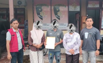 Polres Simeulue Kembalikan Terduga Pelaku Pembacokan kepada Keluarga dan Kepala Desa